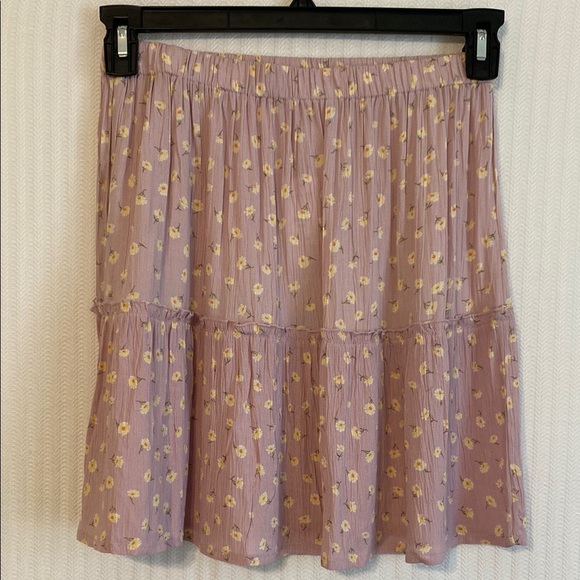 NWT Pink Rose Floral Tiered Ruffled Mini Skirt Size Medium - Picture 1 of 6